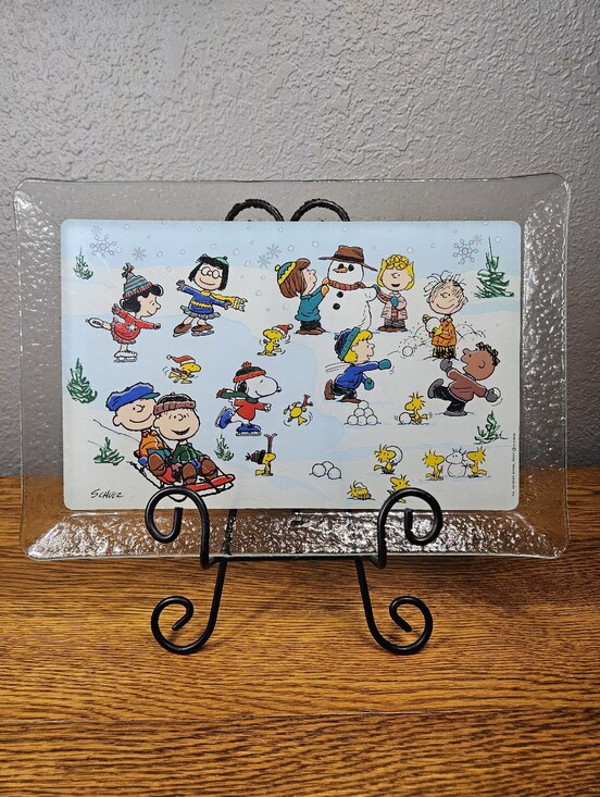 Hallmark Other - Peanuts Snowball Fight Glass Serving Tray
